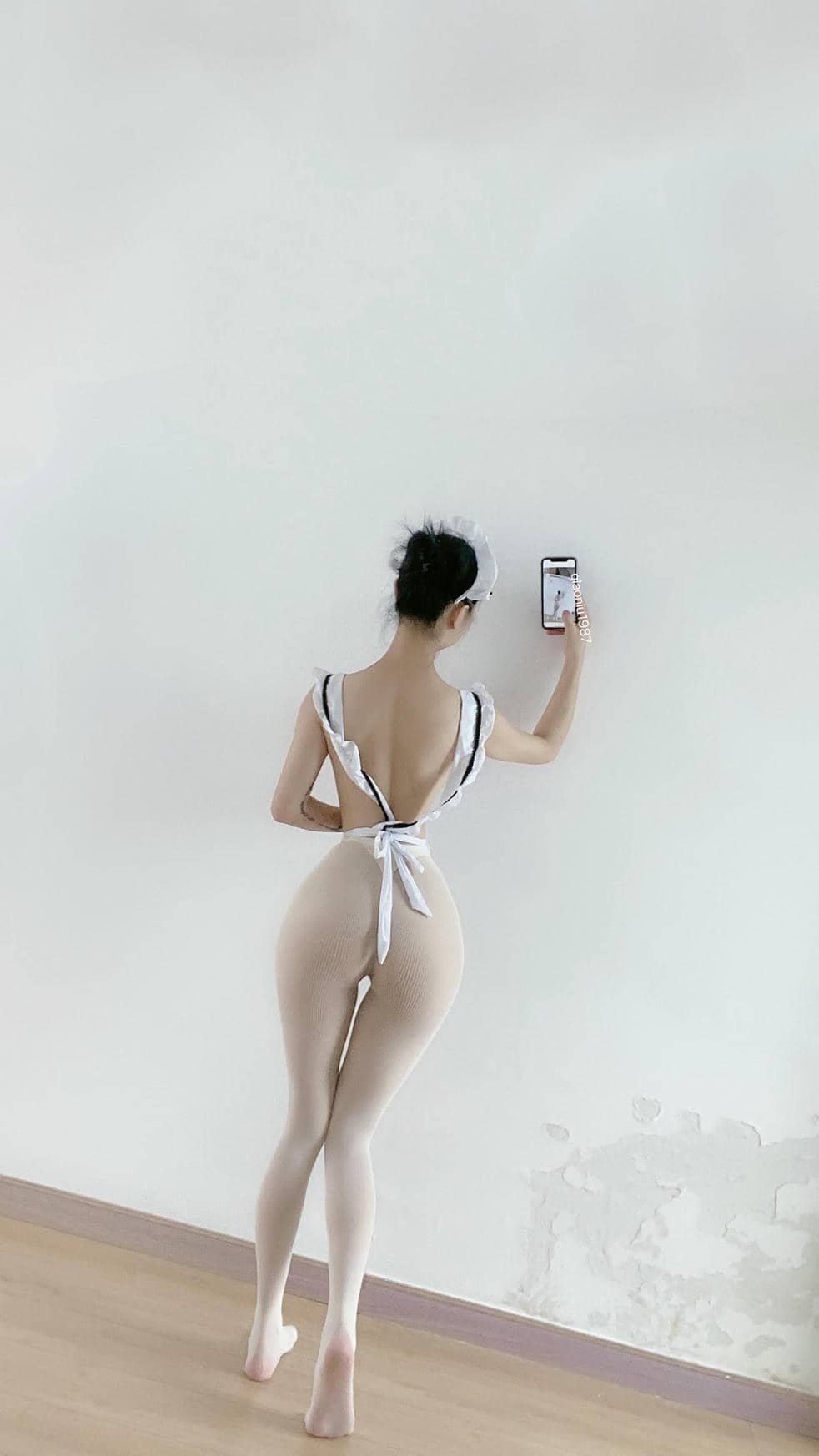 俏妞qiaoniu-纯白女佣[8P-10.3M]